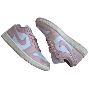 Nike Women's Pink and White Trainers
